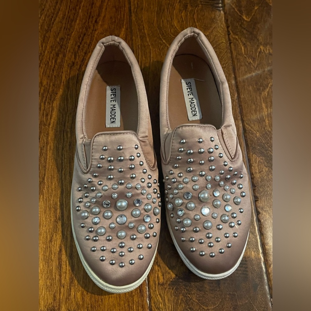 Women’s rose gold Steve Madden shoes - Picture 1 of 3